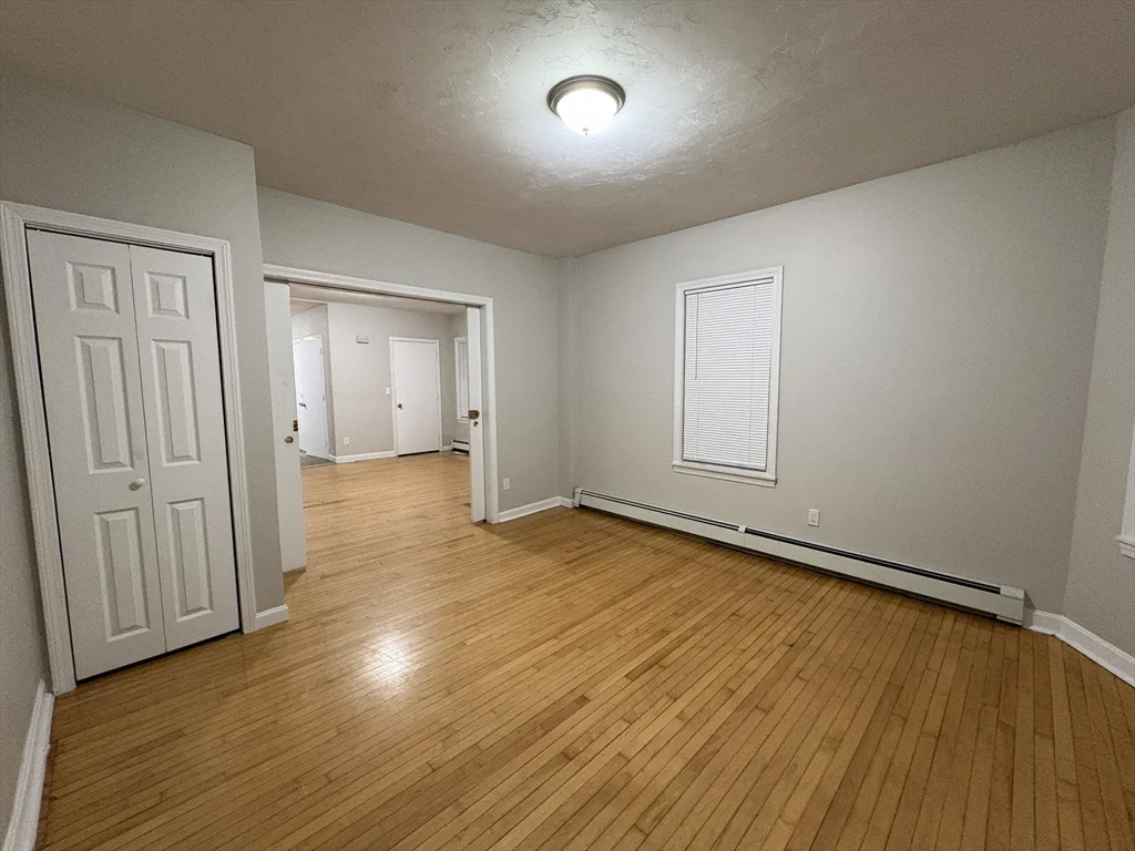 3 bed, 1 bath apartment for rent at 171 Pleasant St Unit 2, Attleboro — photo 4 of 23