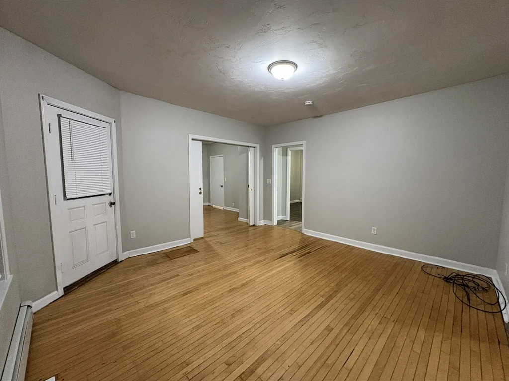 3 bed, 1 bath apartment for rent at 171 Pleasant St Unit 2, Attleboro — photo 7 of 23