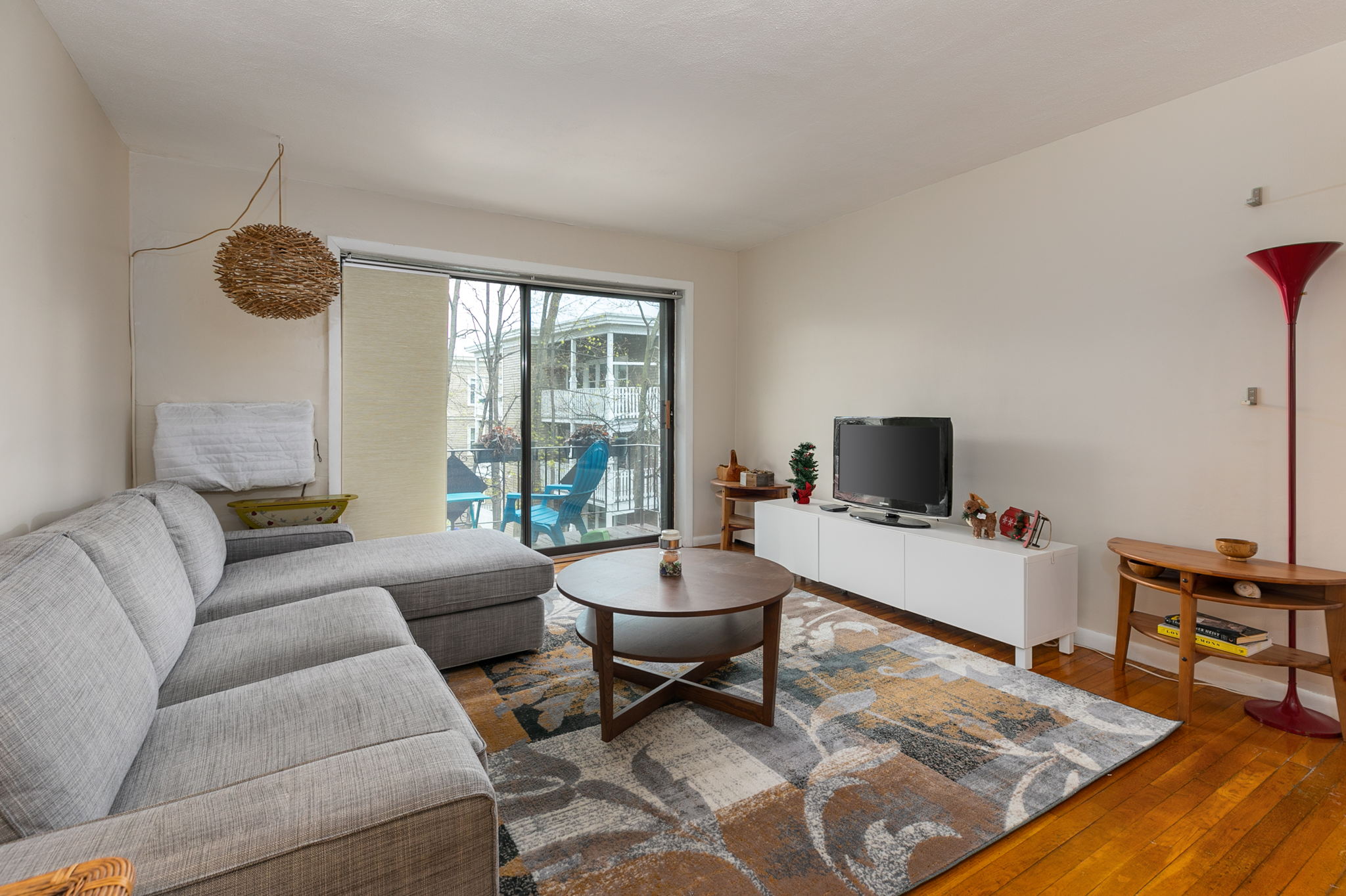 2 bed, 1 bath apartment for rent at 171 South St Unit 11B, Jamaica Plain