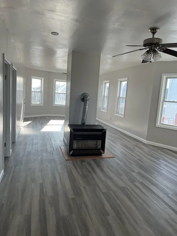 3 bed, 1 bath apartment for rent at 171 Tinkham St Unit 3, New Bedford — photo 4 of 12