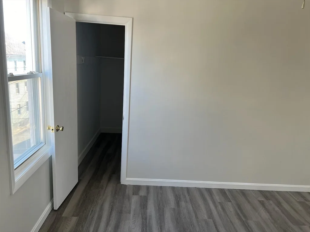 3 bed, 1 bath apartment for rent at 171 Tinkham St Unit 3, New Bedford — photo 11 of 12