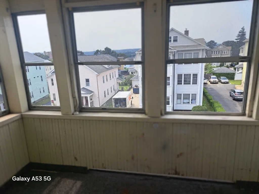 3 bed, 1 bath apartment for rent at 171 Vernon St Unit 3, Quinsigamond Valley — photo 26 of 41