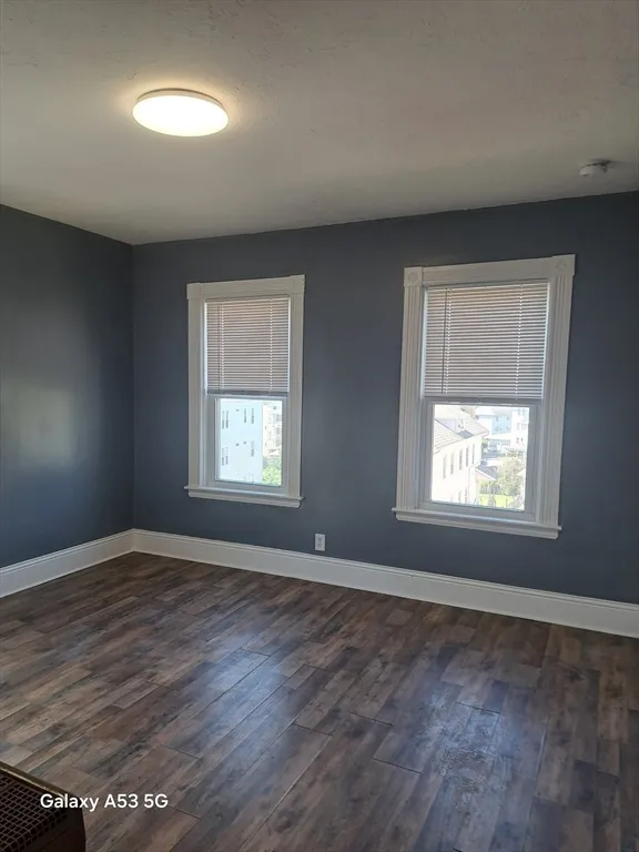 3 bed, 1 bath apartment for rent at 171 Vernon St Unit 3, Quinsigamond Valley — photo 2 of 41
