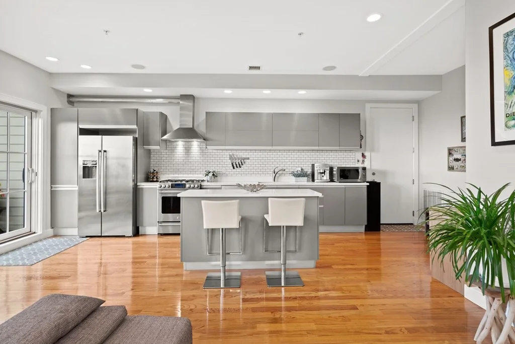 2 bed, 2 bath apartment for rent at 171 W 4th St Unit 7, South Boston — photo 3 of 15