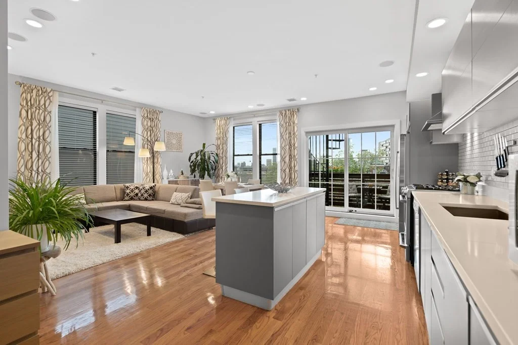 2 bed, 2 bath apartment for rent at 171 W 4th St Unit 7, South Boston