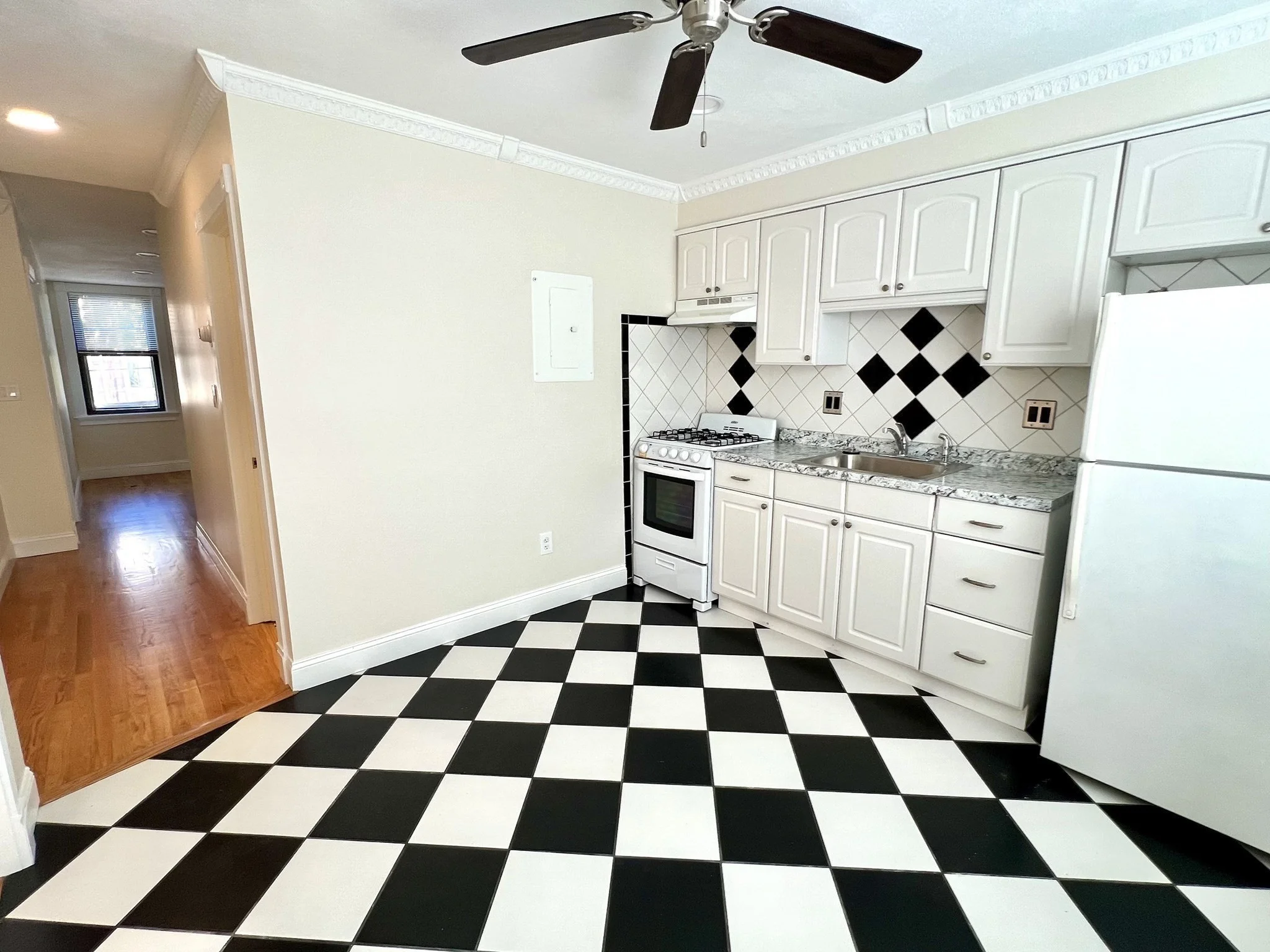 2 bed, 1 bath apartment for rent at 171 W 6th St Unit 2, South Boston
