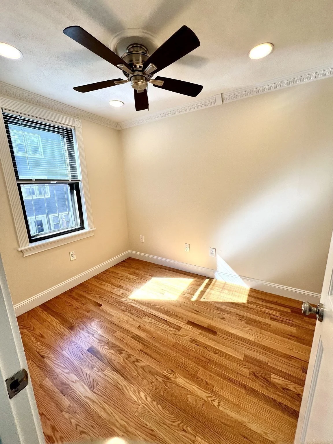 2 bed, 1 bath apartment for rent at 171 W 6th St Unit 2, South Boston — photo 11 of 17