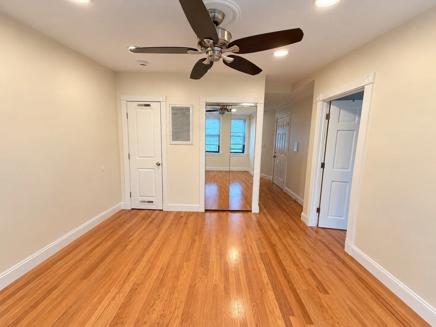 2 bed, 1 bath apartment for rent at 171 W 6th St Unit 2, South Boston — photo 8 of 17