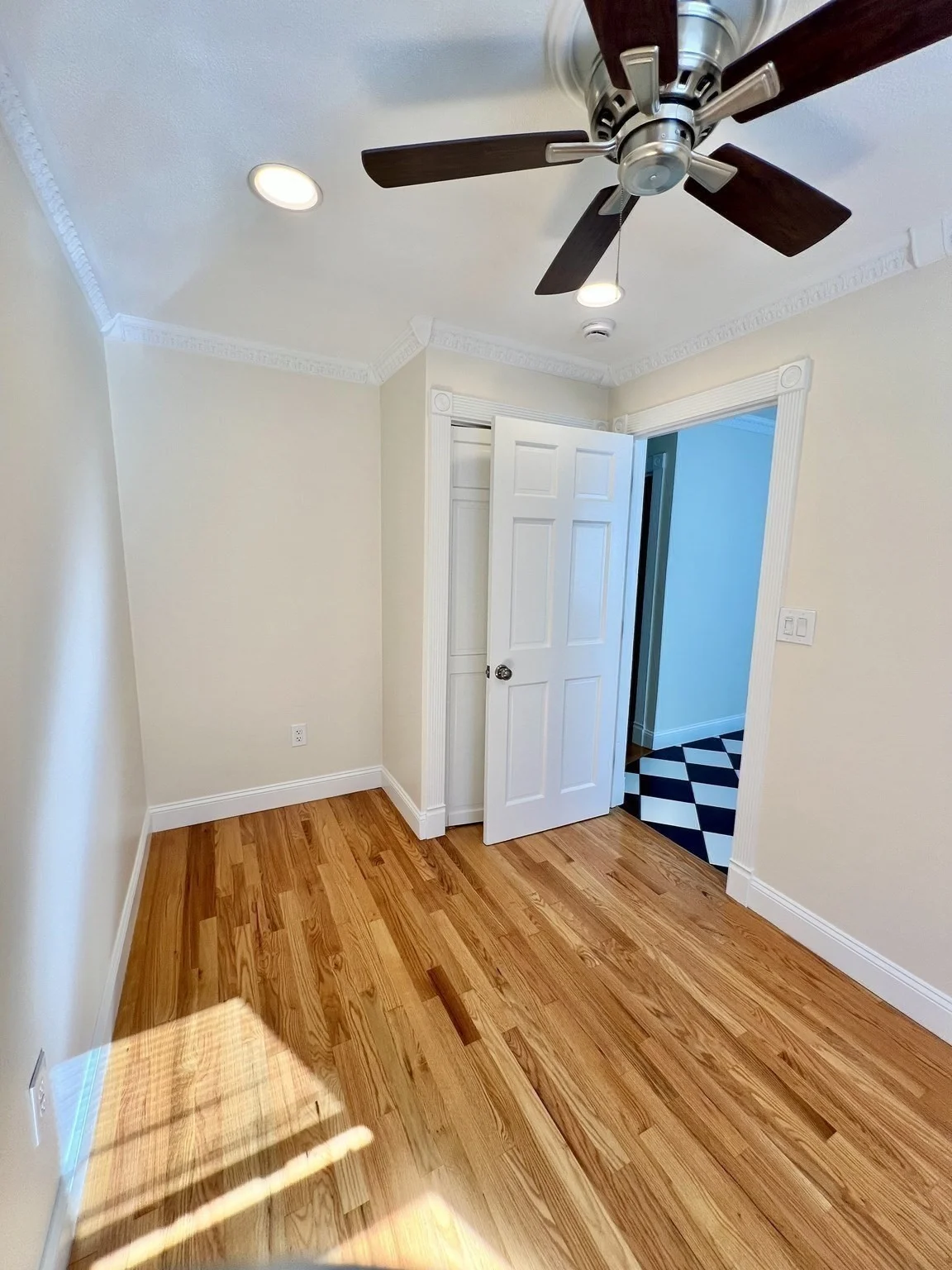 2 bed, 1 bath apartment for rent at 171 W 6th St Unit 2, South Boston — photo 10 of 17