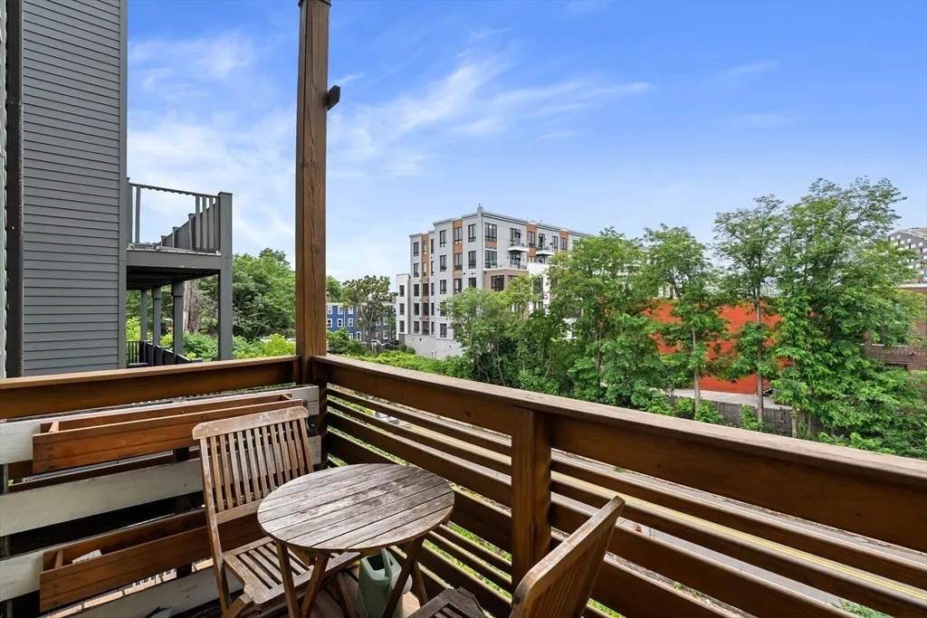 2 bed, 2 bath apartment for rent at 171 W Fourth Unit 4, South Boston — photo 10 of 26