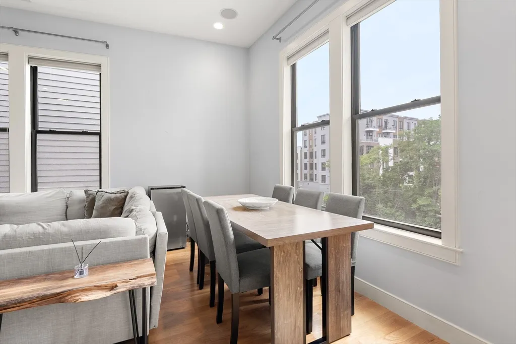 2 bed, 2 bath apartment for rent at 171 W Fourth Unit 4, South Boston — photo 6 of 26
