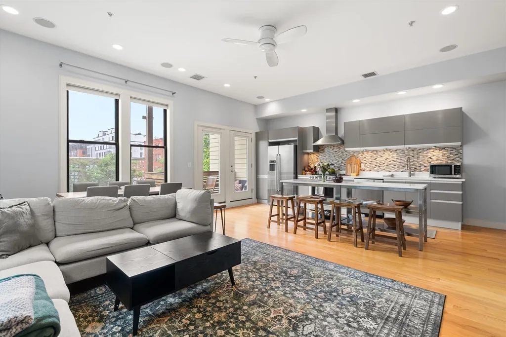 2 bed, 2 bath apartment for rent at 171 W Fourth Unit 4, South Boston — photo 5 of 26