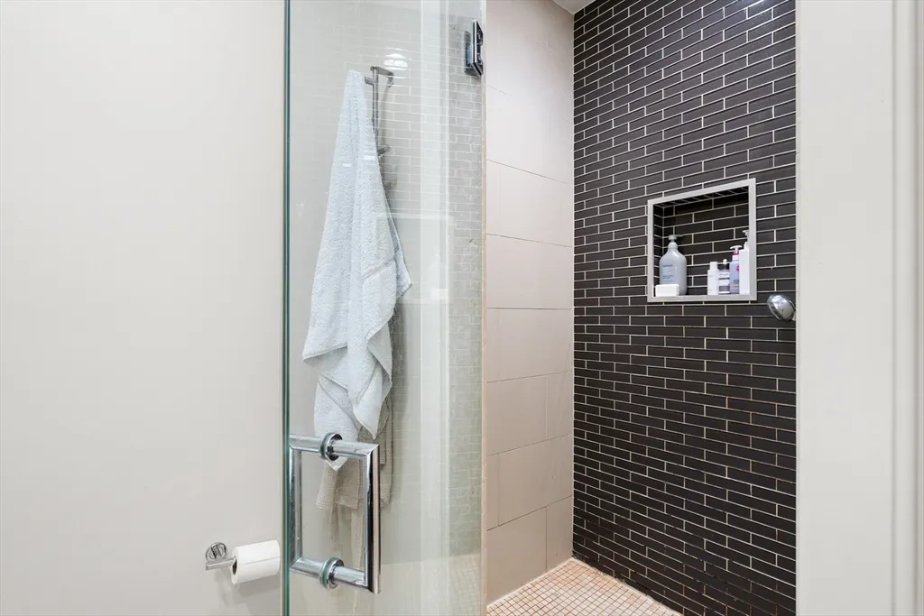 2 bed, 2 bath apartment for rent at 171 W Fourth Unit 4, South Boston — photo 17 of 26