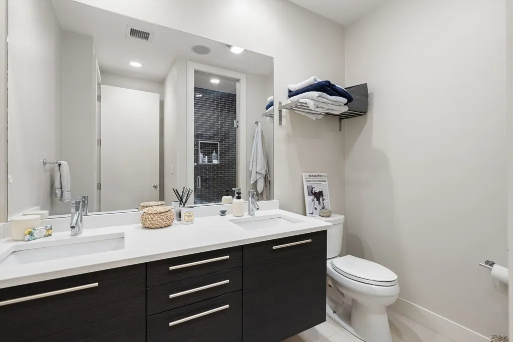 2 bed, 2 bath apartment for rent at 171 W Fourth Unit 4, South Boston — photo 15 of 26