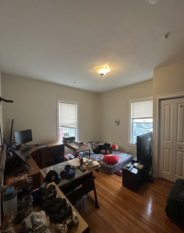 3 bed, 2 bath apartment for rent at 171 Walnut St Unit 2, Winter Hill — photo 8 of 9