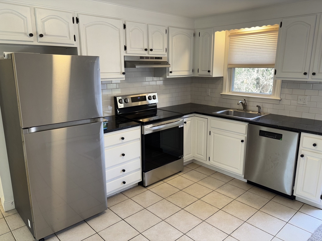 2 bed, 1 bath apartment for rent at 171 Ware St Unit 11, Mansfield — photo 5 of 24