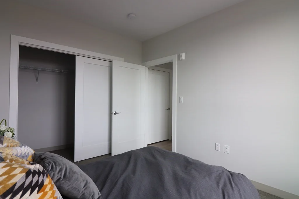 3 bed, 3 bath apartment for rent at 171 Washington St Unit 2225, Brighton — photo 2 of 16