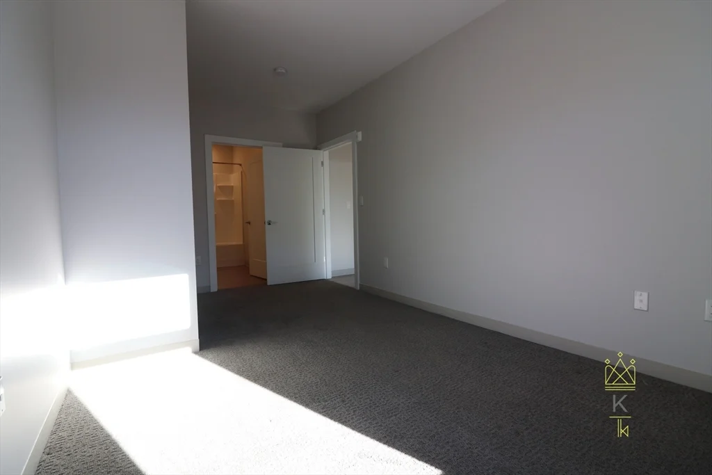 3 bed, 2 bath apartment for rent at 171 Washington St Unit 2311, Brighton — photo 18 of 20