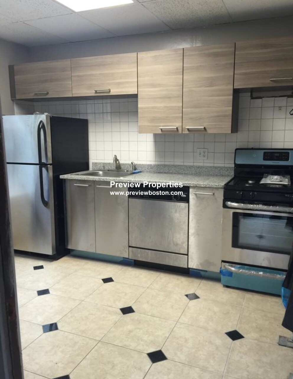 3 bed, 1 bath apartment for rent at 1710 Commonwealth Ave Unit 1P, Brighton — photo 8 of 12
