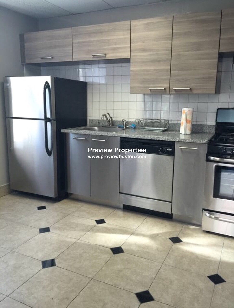 3 bed, 1 bath apartment for rent at 1710 Commonwealth Ave Unit 1P, Brighton — photo 7 of 12