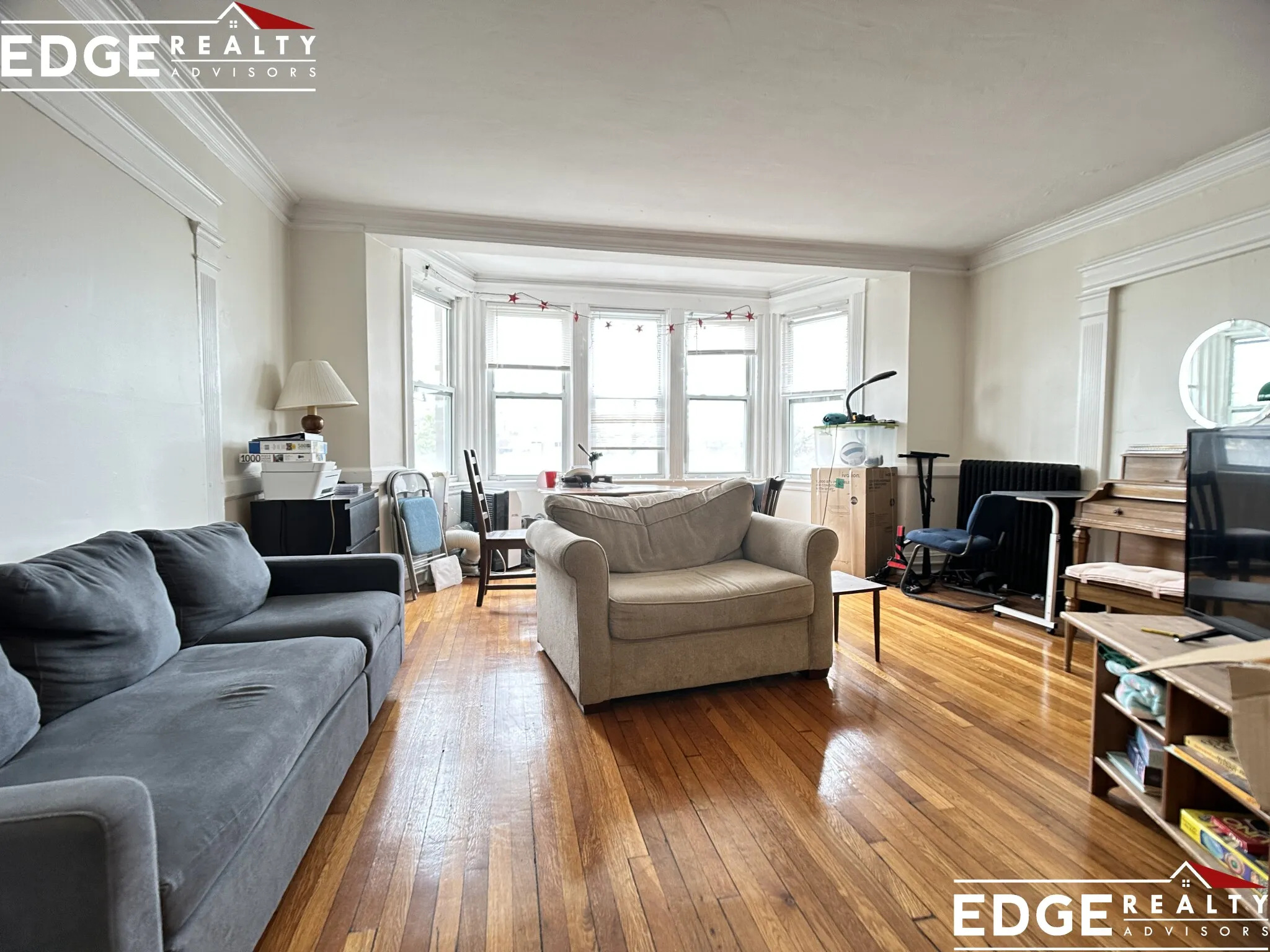 3 bed, 1.5 bath apartment for rent at 1711 Commonwealth Ave Unit 1, Brighton — photo 3 of 8