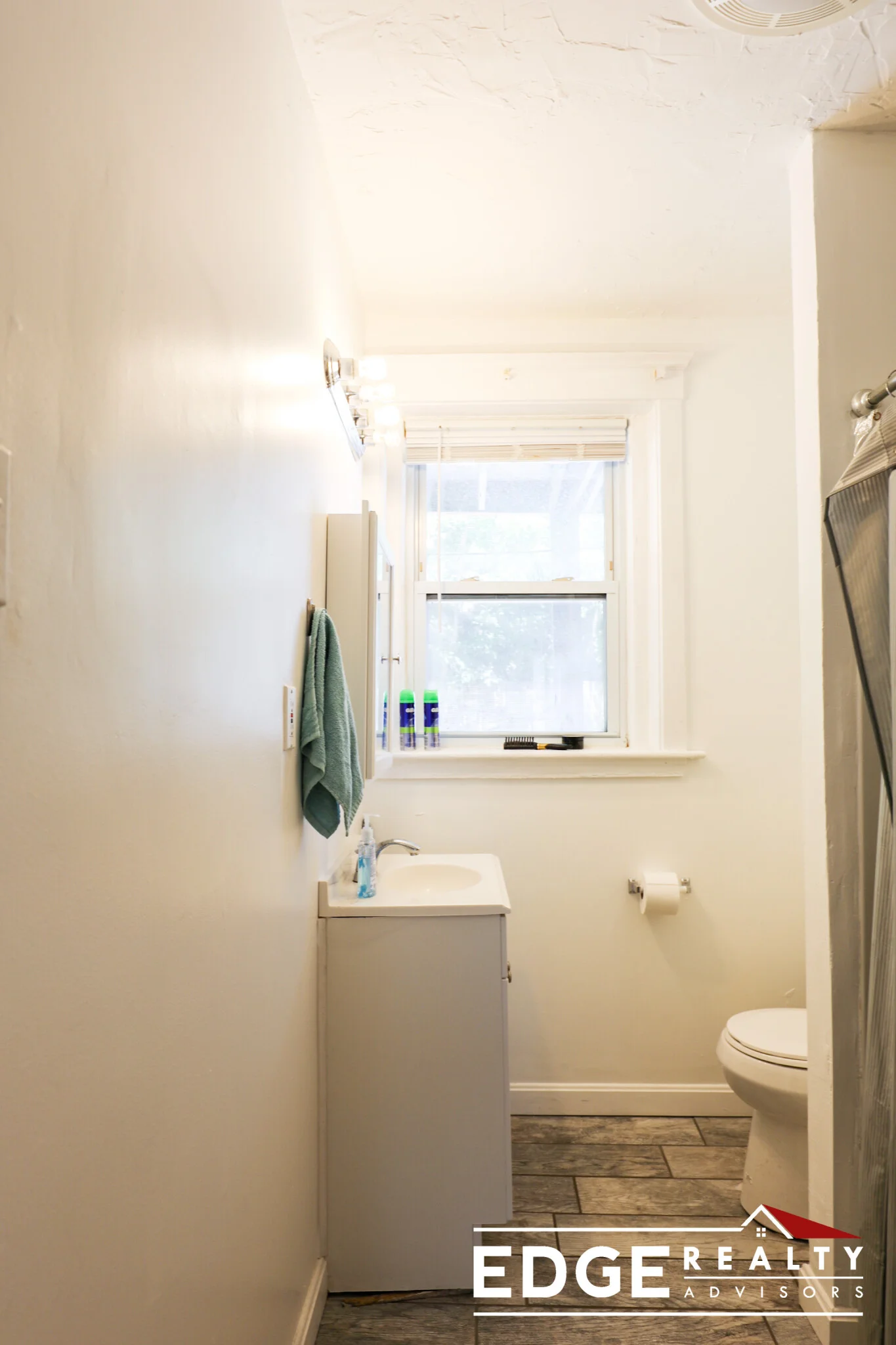 3 bed, 1.5 bath apartment for rent at 1711 Commonwealth Ave Unit 2, Brighton — photo 13 of 14