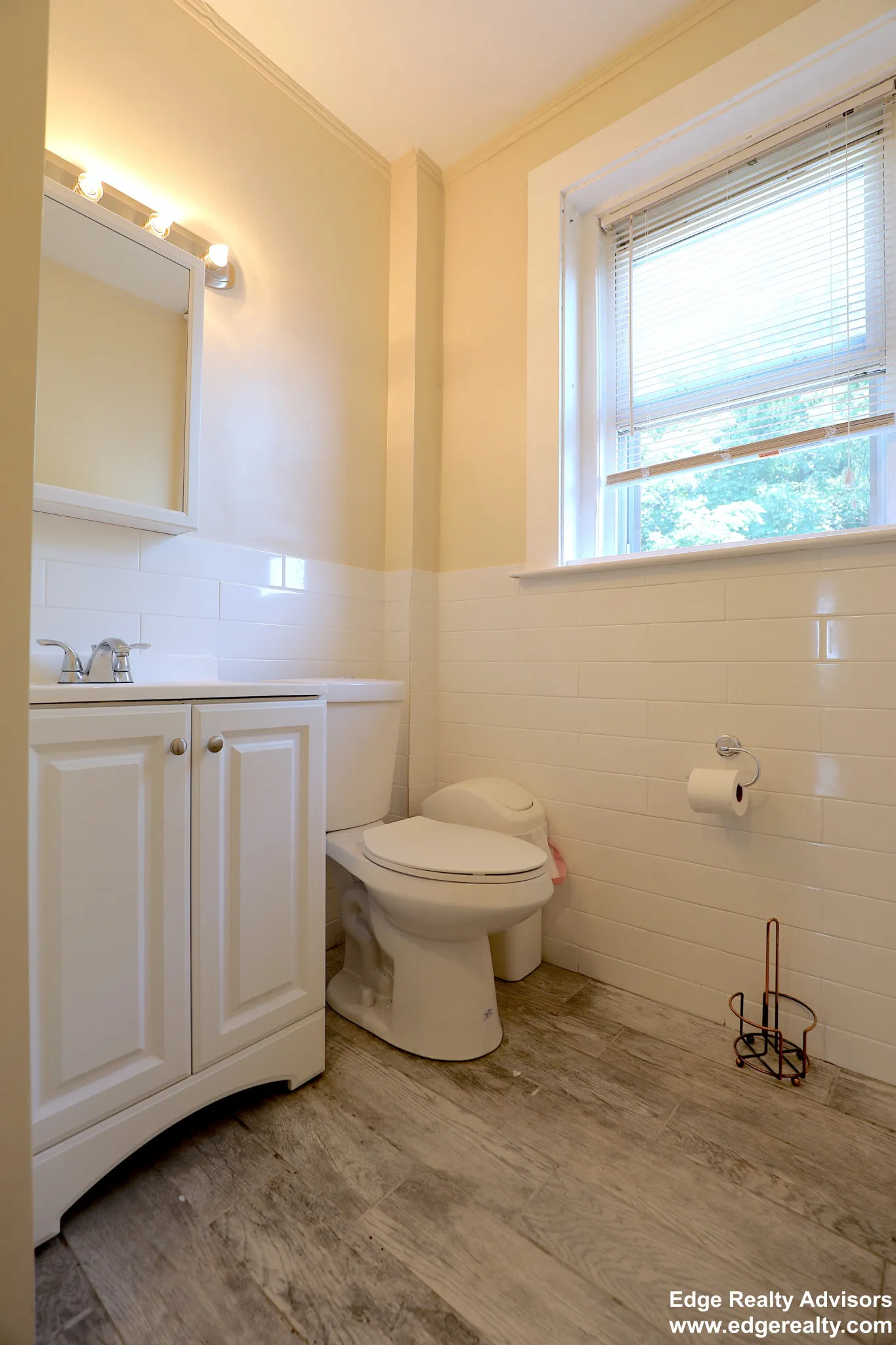 4 bed, 1.5 bath apartment for rent at 1711 Commonwealth Ave Unit 3, Brighton — photo 6 of 9