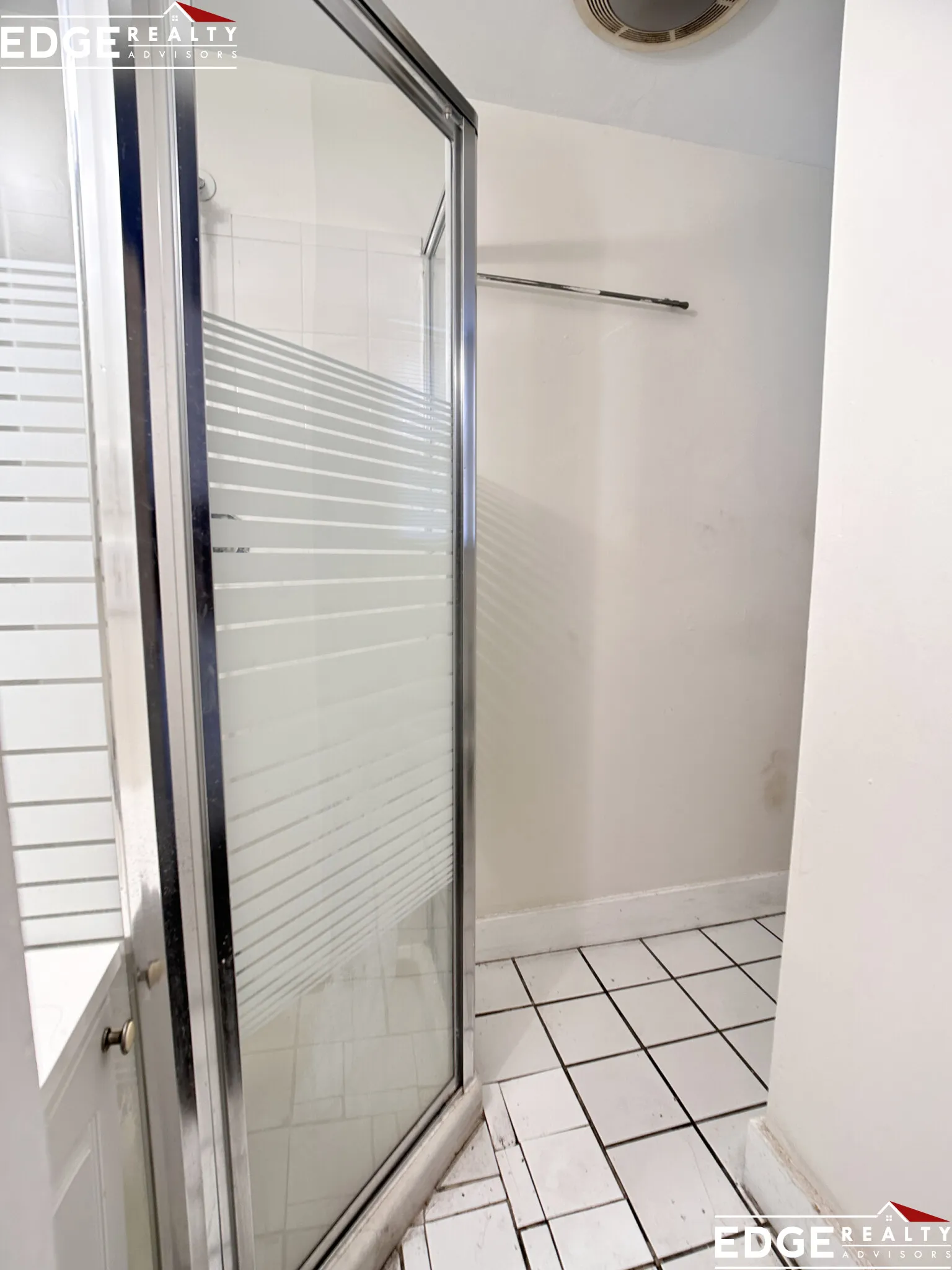 4 bed, 2 bath apartment for rent at 1711 Commonwealth Ave Unit 6, Brighton — photo 6 of 9