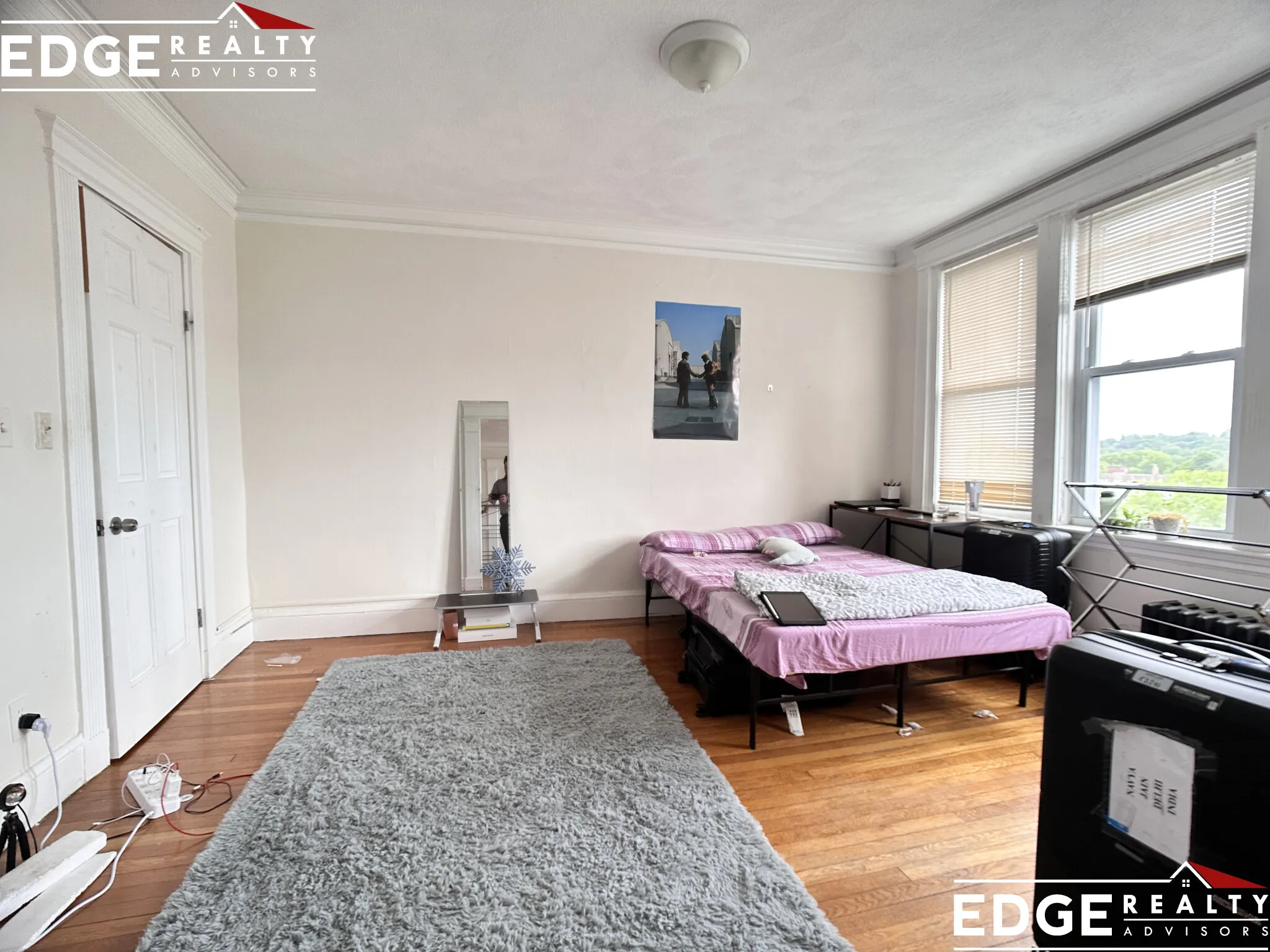 4 bed, 2 bath apartment for rent at 1711 Commonwealth Ave Unit 6, Brighton — photo 5 of 9
