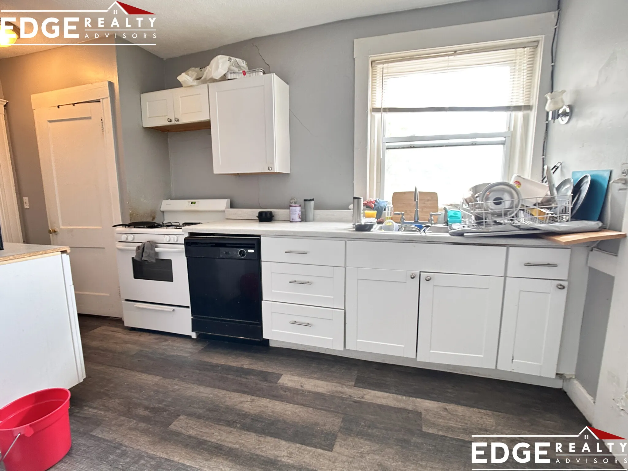 4 bed, 2 bath apartment for rent at 1711 Commonwealth Ave Unit 6, Brighton — photo 1 of 9