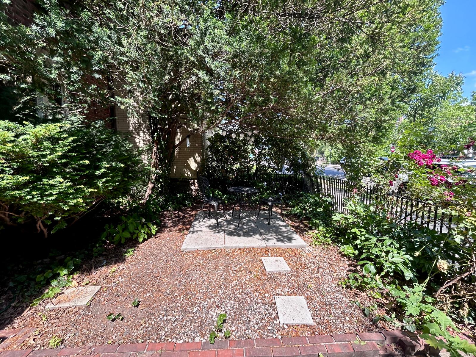 3 bed, 1 bath apartment for rent at 1712 Beacon St Unit 1, Brookline — photo 23 of 27