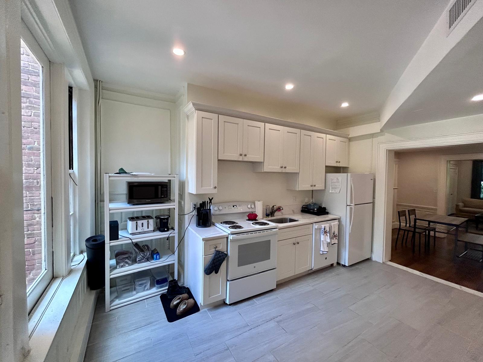 3 bed, 1 bath apartment for rent at 1712 Beacon St Unit 1, Brookline — photo 9 of 27