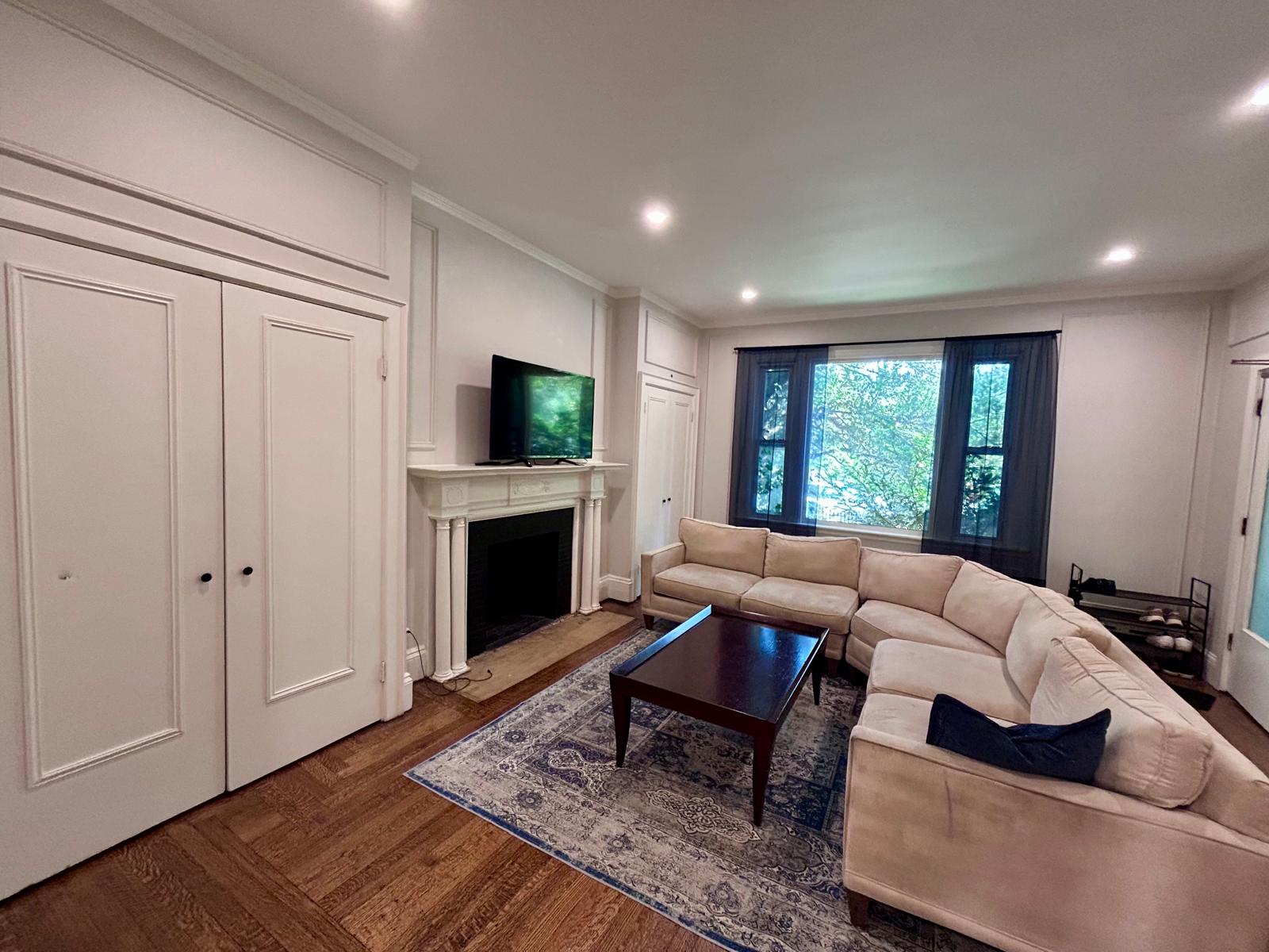 3 bed, 1 bath apartment for rent at 1712 Beacon St Unit 1, Brookline — photo 3 of 27