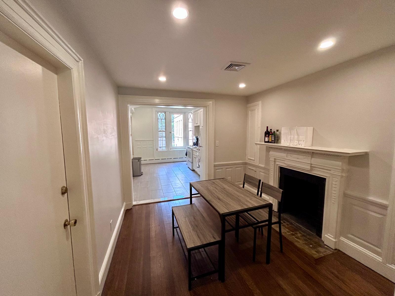 3 bed, 1 bath apartment for rent at 1712 Beacon St Unit 1, Brookline — photo 5 of 27