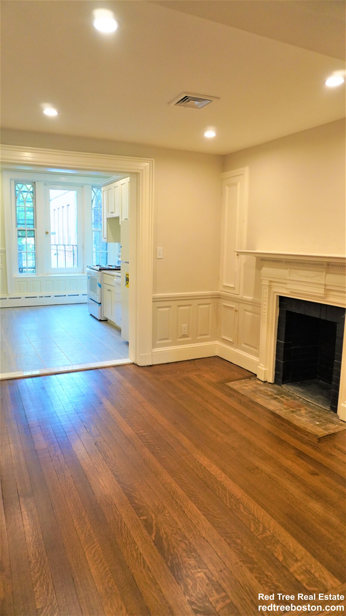 3 bed, 1 bath apartment for rent at 1712 Beacon St Unit 11, Brookline — photo 6 of 18