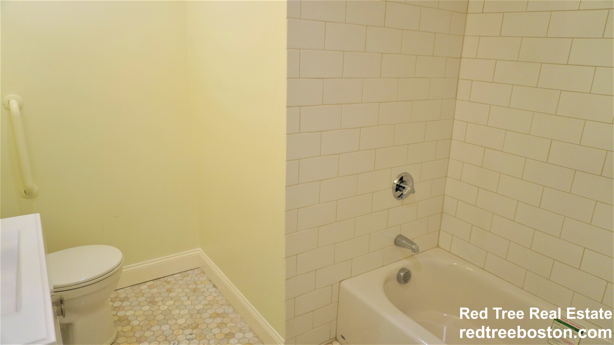 3 bed, 1 bath apartment for rent at 1712 Beacon St Unit 11, Brookline — photo 17 of 18
