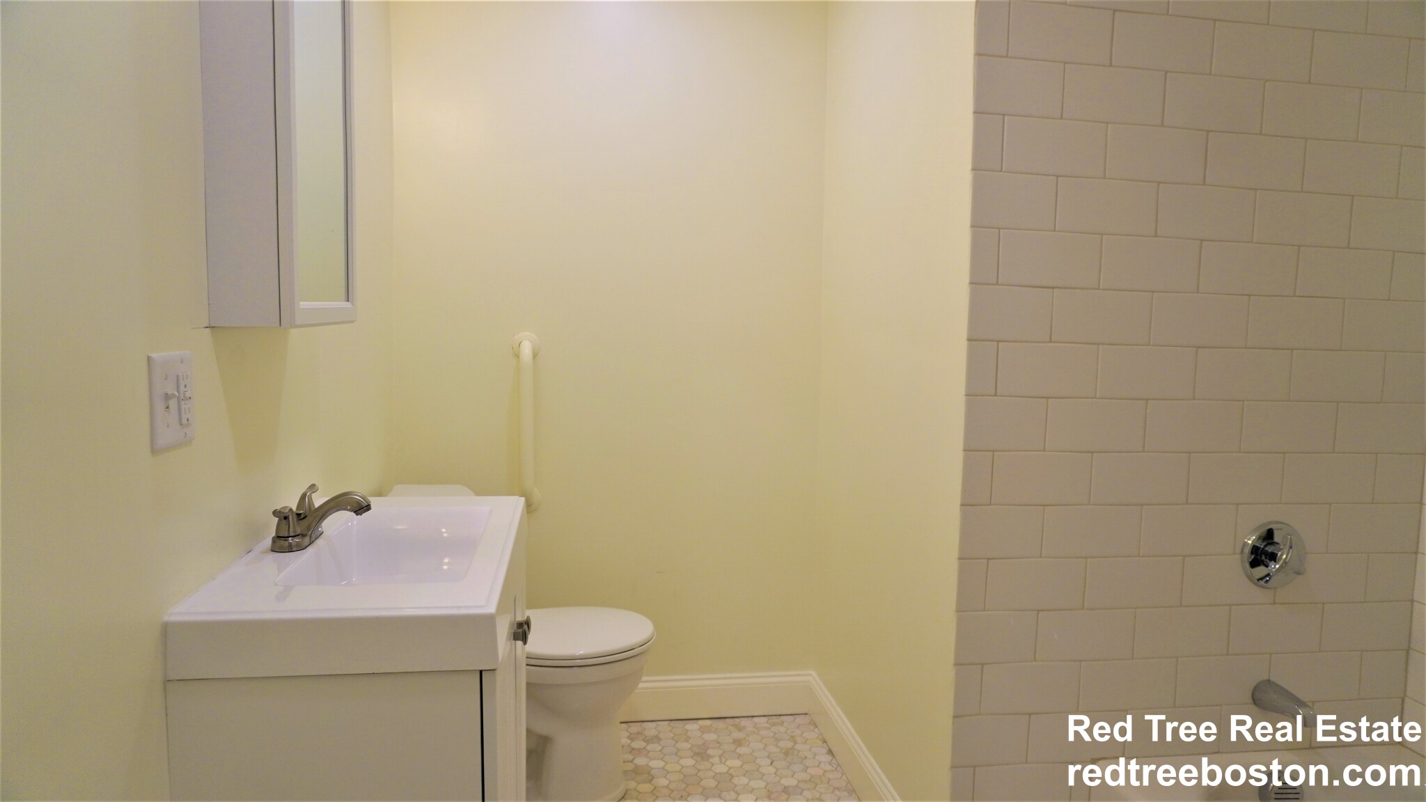 3 bed, 1 bath apartment for rent at 1712 Beacon St Unit 11, Brookline — photo 18 of 18