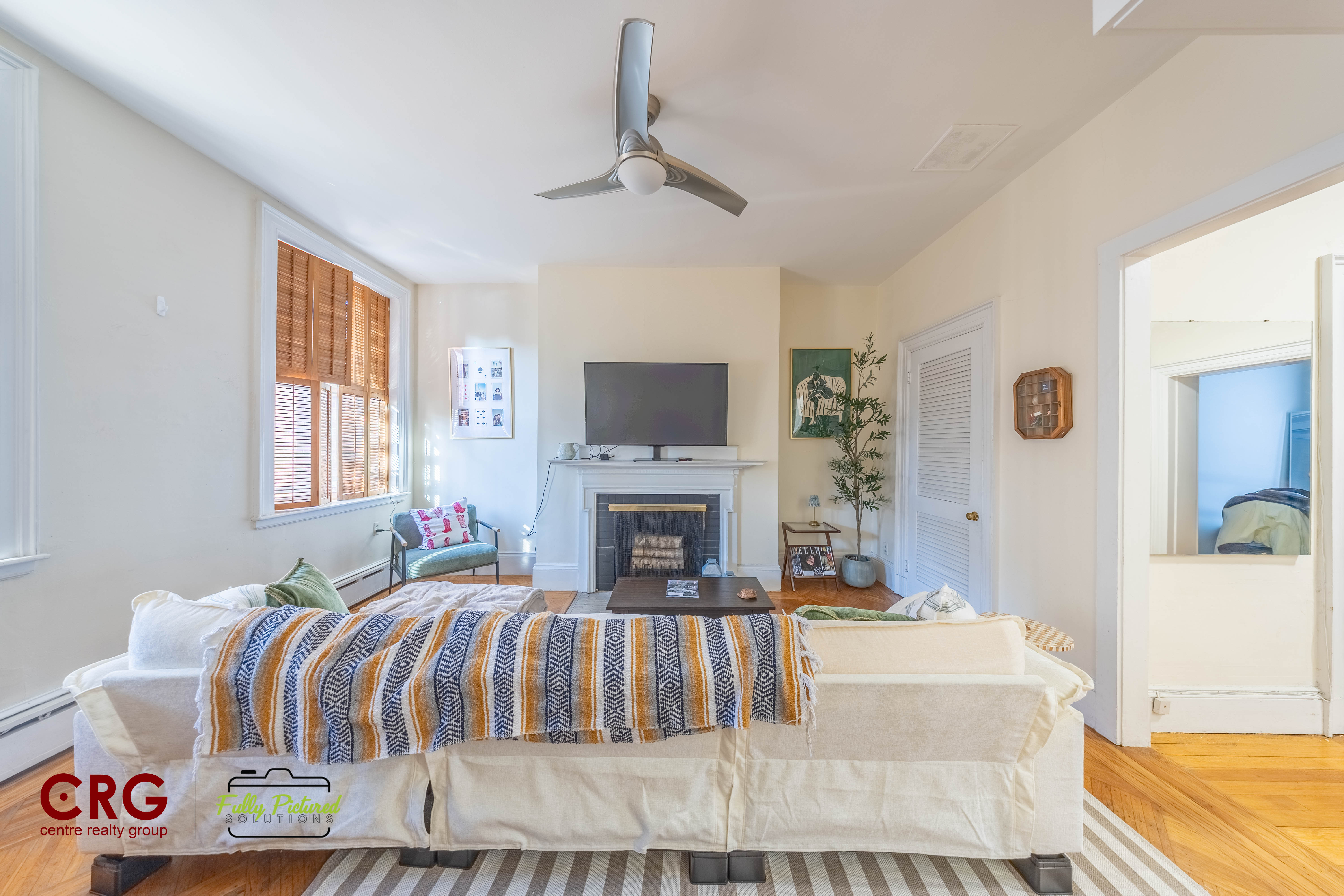 2.5 bed, 2.5 bath apartment for rent at 1712 Beacon St Unit 2, Brookline — photo 2 of 24