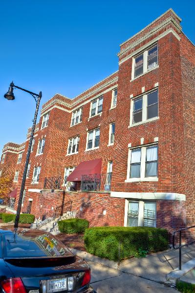 2 bed, 1 bath apartment for rent at 1713 Commonwealth Ave Unit B, Brighton