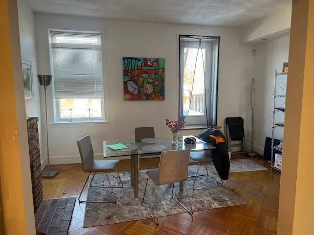 3 bed, 2 bath apartment for rent at 1714 Beacon St Unit 2, Brookline — photo 4 of 12