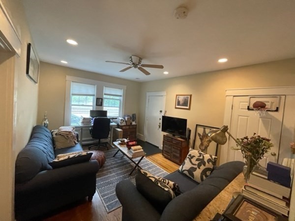 2 bed, 1 bath apartment for rent at 1714 Commonwealth Unit 4, Brighton — photo 3 of 12