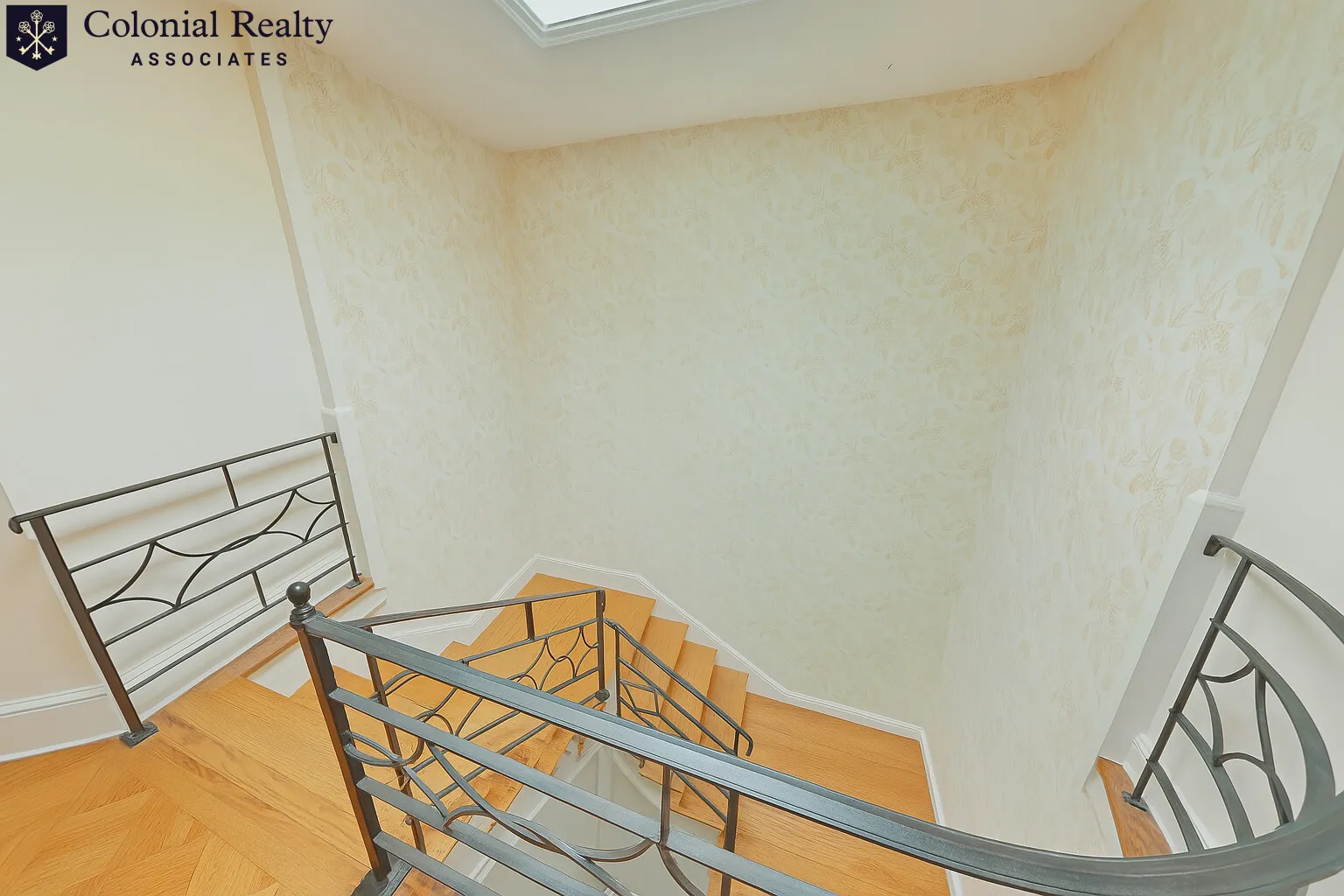 3 bed, 2.5 bath apartment for rent at 1715 Beacon St Unit 5, Aspinwall Hill — photo 8 of 14