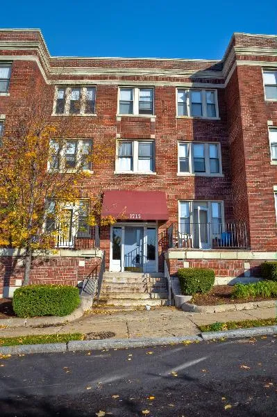 1 bed, 1 bath apartment for rent at 1715 Commonwealth Ave Unit 1, Brighton — photo 3 of 3