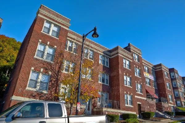 1 bed, 1 bath apartment for rent at 1715 Commonwealth Ave Unit 1, Brighton — photo 2 of 3