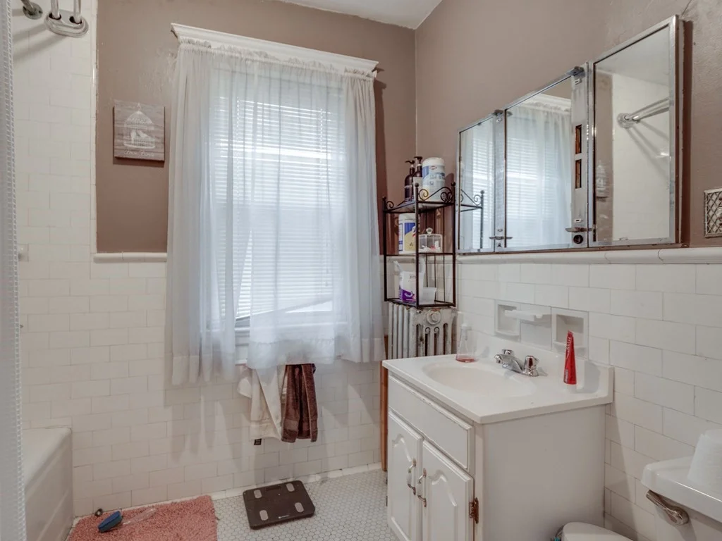 3 bed, 1 bath apartment for rent at 1716 Columbia Rd Unit 1, South Boston — photo 26 of 31