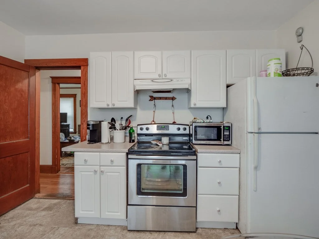 3 bed, 1 bath apartment for rent at 1716 Columbia Rd Unit 1, South Boston — photo 7 of 31