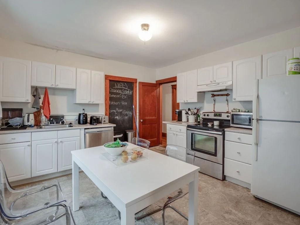 3 bed, 1 bath apartment for rent at 1716 Columbia Rd Unit 1, South Boston — photo 9 of 31