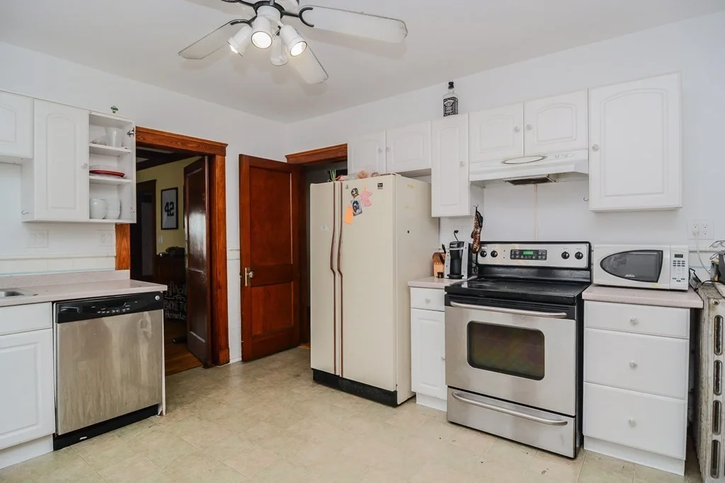 6 bed, 2 bath apartment for rent at 1716 Columbia Rd Unit 2, South Boston — photo 31 of 40