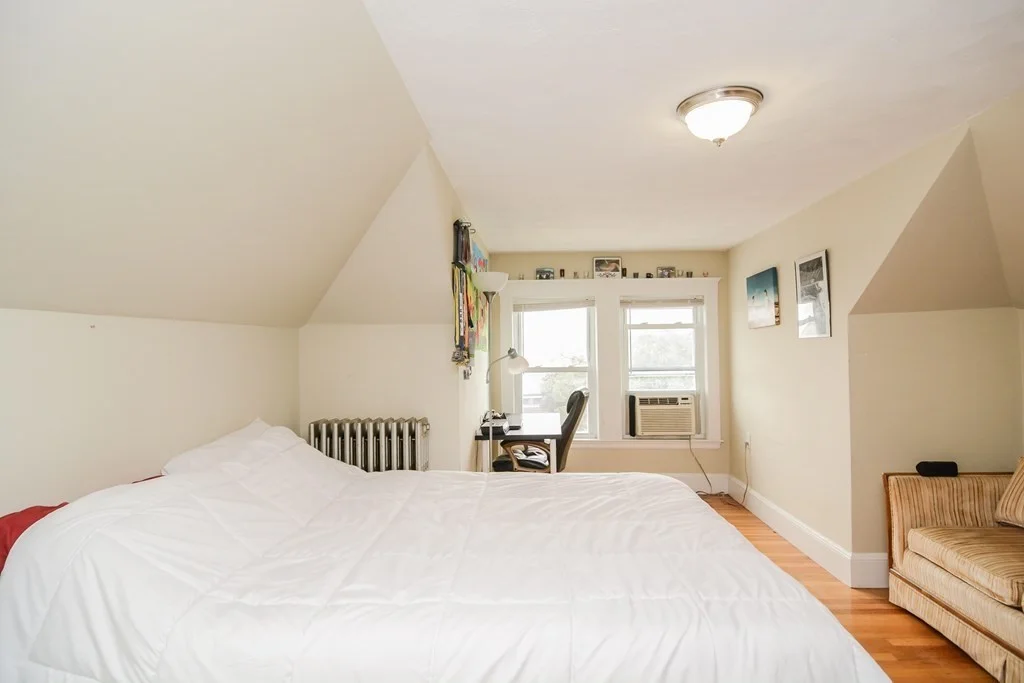 6 bed, 2 bath apartment for rent at 1716 Columbia Rd Unit 2, South Boston — photo 17 of 40