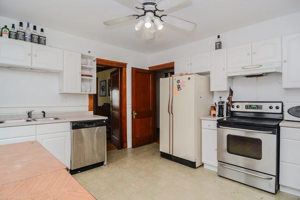 6 bed, 2 bath apartment for rent at 1716 Columbia Rd Unit 2, South Boston — photo 30 of 40